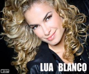 yapboz Lua Blanco, olan bir oyuncu ve Brezilyalı şarkıcı